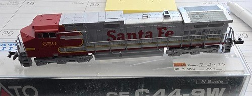 N Kato 176-3502 GE C44-9W Santa Fe Rd# 650 DCC Ready Pre-Owned