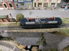 Roco DB BR 181 Electric Locomotive HO Scale DC