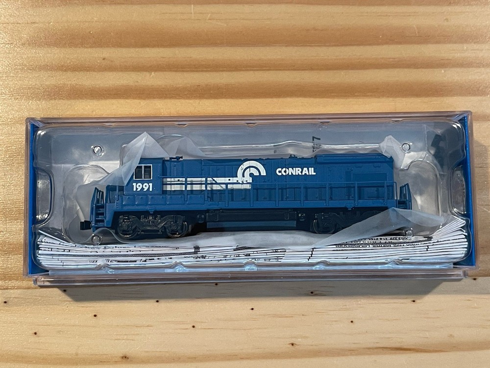 Bachmann N Scale GE B23/B30-7 Diesel Loco Item #61352 Contrail 1991 Never Run
