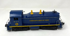 Lionel Postwar 624 C&O Chesapeake & Ohio O Gauge 3-Rail EMD NW-2 Diesel Switcher