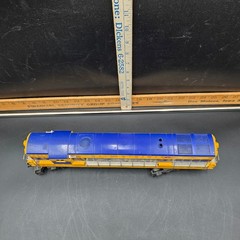 Vintage Lionel 2331 O Virginian FM Powered Diesel Locomotive UNTESTED LOOOOK!