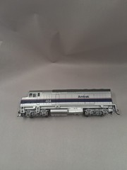 Walthers Ho Scale Amtrak EMD F40PH 404 Phase IV Diesel Locomotive Train – Tested
