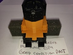 GP9 SHELL ONLY ATHEARN BLUE BOX 30590 HO SCALE Milwaukee Road Body
