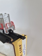 Life-Like 7279 HO Scale GP-38 SANTA FE Unpowered DUMMY LOCOMOTIVE 3500 TESTED!