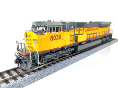 Kato HO 37-6357 Union Pacific SD90/43MAC Diesel # 8038 -DCC / No Sound