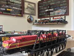 Vintage FEC Diesel Engine, Two Powered One Dummy, Model Train 3-Unit Set running