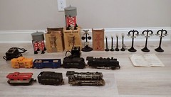 Vintage LOT MARX LOCOS TENDERS CARS WATER TOWERS SIGNALS LAMPPOSTS TRANSFORMERS