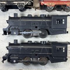 Marx O Gauge Wind Up Steam Locomotives NYC Tender Cabooses Passenger Cars Lot