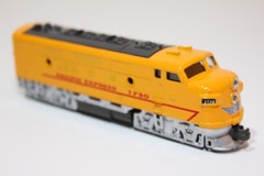 PACIFIC EXPRESS 1730 Pull Back Train Locomotive Engine Toysmith Toy