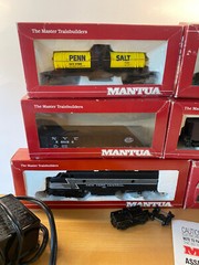 Mantua Train Set. Original Instructions, box, control. Many cars and Locomotive