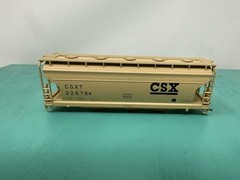 Atlas HO – 3560 Covered Hopper – Missing Trucks No Package – CSX