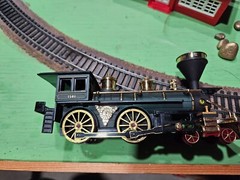 Vintage Model Train SS 7501 Steam Locomotive Detailed two of them