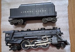 Lionel Steam Loco 1666 + 2466T