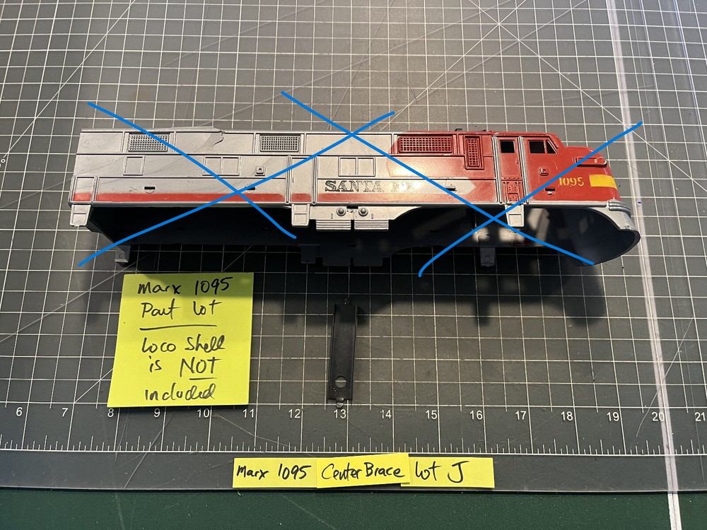 Marx Train Santa Fe 1095 Diesel Locomotive Engine CENTER CROSS BRACE PART LOT J
