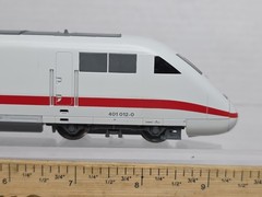 Roco HO Scale Powered 401012-0 DB ICE High Speed Bullet Train Runs Well