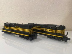 Nickel Plate Road Double Headed GP-7 Diesels # 6-18505