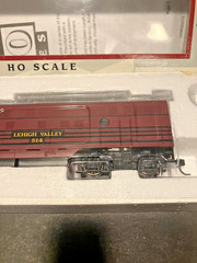 PROTO 1000 HO SCALE LEHIGH VALLEY F3A POWERED DIESEL LOCOMOTIVE #8171