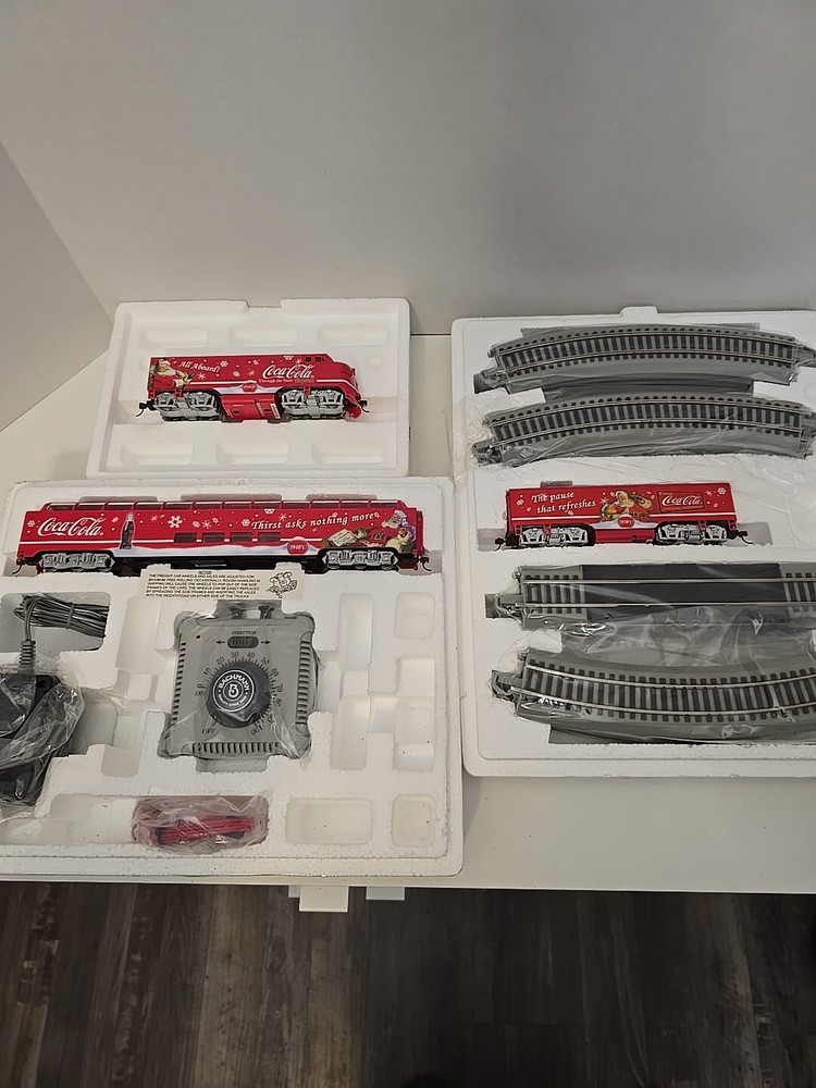 Coca-Cola Thru The Years F3 Train Set Bradford Exchange Hawthorne Village
