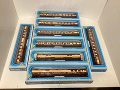 IHC HO scales “Royal American Shows. circus 8 car passenger set