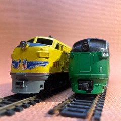 2- HO Diesel LOCO/Locomotive UP 537, Burlington 9743, 4WD WORKs lot 337 bin3