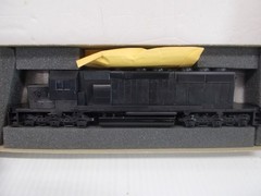 ATHEARN # 4450 ~ UNDECORATED SD40-2 DUMMY LOCOMOTIVE~ HO SCALE~LOT A