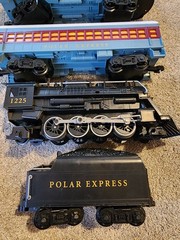 Lionel Polar Express Train Lot Engine 1225 711795 4 Cars Total, Lots Of Track