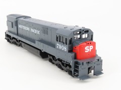 HO Scale Athearn 3468 SP Southern Pacific U30C Diesel Locomotive #7908