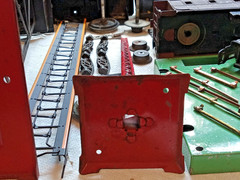 LIONEL TRAIN LINE STEAM ENGINE SCRAP BIN JUNK PARTS LOT FOR REPAIRS RESTORATIONS