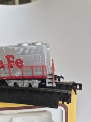 Life-Like 7279 HO Scale GP-38 SANTA FE Unpowered DUMMY LOCOMOTIVE 3500 TESTED!