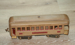 Lot of (4) 1920’s Lionel Model 380E Locomotive & 2 Pullman 337 Cars and One 338