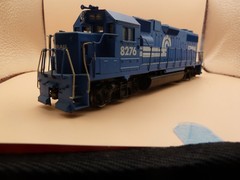 Athearn HO Scale GP38-2 Diesel Engine Conrail #8276