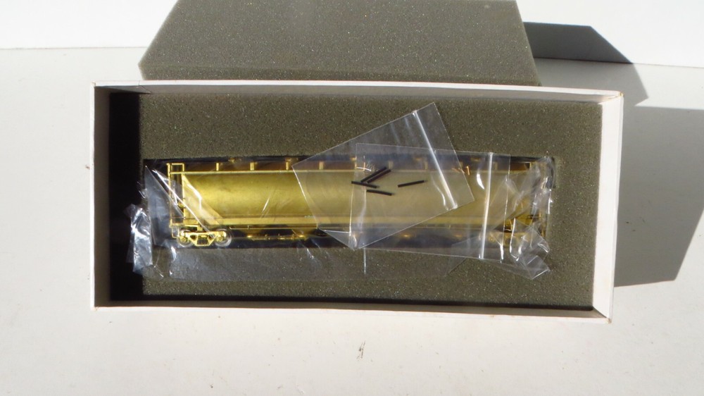OVERLAND MODELS HO BRASS N.A. PD 4000 COVERED HOPPER CAR