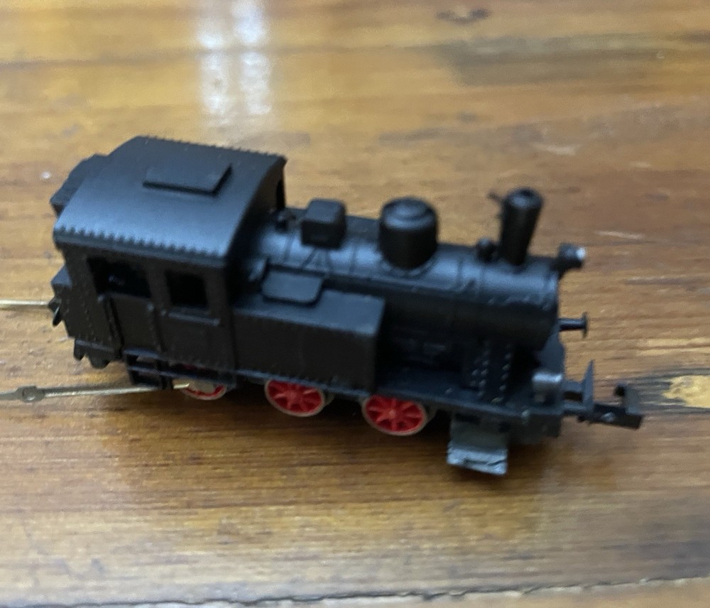 Atlas N Scale 0-6-0 Tank Steam Switcher Locomotive #2190 (1970s) See Dscp