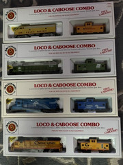 Bachmann HO 23 pcs Locomotives, freight cars, others New In Box