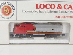 NEW Bachmann N Scale HO Loco and Caboose Combo Santa Fe in Box 61650 NOS