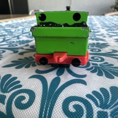 ERTL Thomas and Friends, Duck, 1990 Diecast Green Black Red Locomotive Number 8