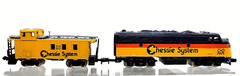 N Bachmann Chessie System C&O F9 Diesel Locomotive #7071 & Caboose (Tested)