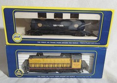 HO Gauge AHM Union Pacific Diesel Yard Switcher Cab 850 & Tank Car New Old Stock