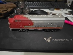 LIMA N SCALE F7 DIESEL LOCOMOTIVE SANTA FE