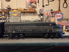 POSTWAR LIONEL 2344 NEW YORK CENTRAL F3, AA DIESEL SET,C-7 EX+,SERVICED &READY