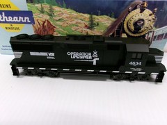 ATHEARN # 4755 ~ NORFOLK SOUTHERN GP60 POWERED LOCOMOTIVE # 4634 ~ HO SCALE