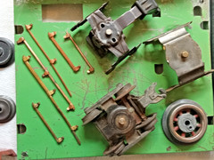 LIONEL TRAIN LINE STEAM ENGINE SCRAP BIN JUNK PARTS LOT FOR REPAIRS RESTORATIONS