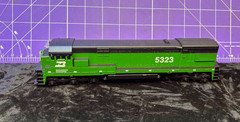 UNUSED- Athearn 3464 Burlington Northern U-30-C, 5323 Diesel Locomotive 172 b1