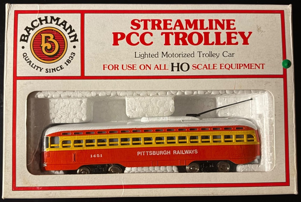 Bachmann Pittsburgh Railways #1451 Streamline PCC Trolley HO Scale *NOT WORKING*