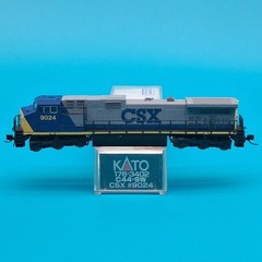 KATO N Gauge Locomotive C44-9W CSX Chessie System Seaboard # 9024 Tested RUNS
