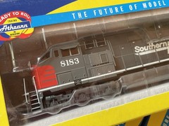 Athearn RTR Dash 9-44CW Southern Pacific SP 8183 DCC Ready – New In Box.