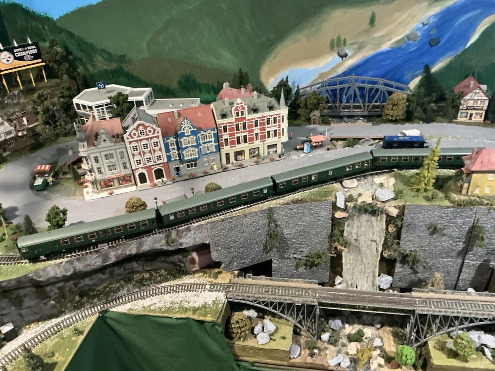 Bachmann Branchline BR Class 410 EMU set 31-490 OO scale DCC ready