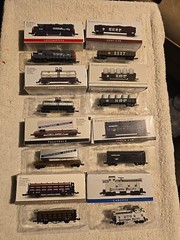 Lot of 8 Southern Pacific Train Cars High Speed Metal Products Scale Railroad