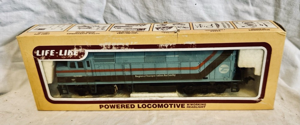 Life-Like RTA HO CP-38 Diesel Locomotive C.S. Powered Engine w/ Box