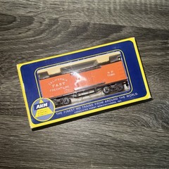AHM HO Scale Old-Time Box Car – California Freight Line – 6241 – Italy – NEW